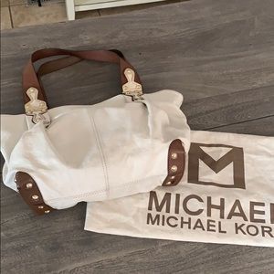 Micheal Kors Leather Shoulder bag